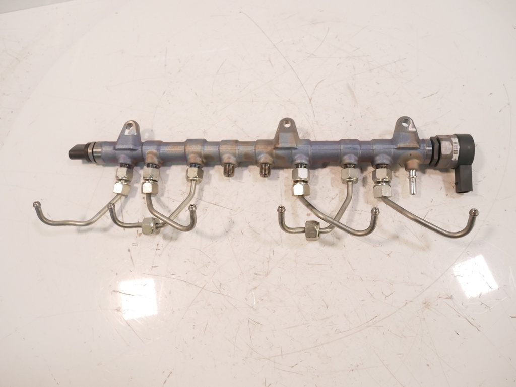 [MTD-449856] Tubo de raíl BMW Serie 8 G14 G15 G16 3.0 840 d B57D30B B57 8571569
