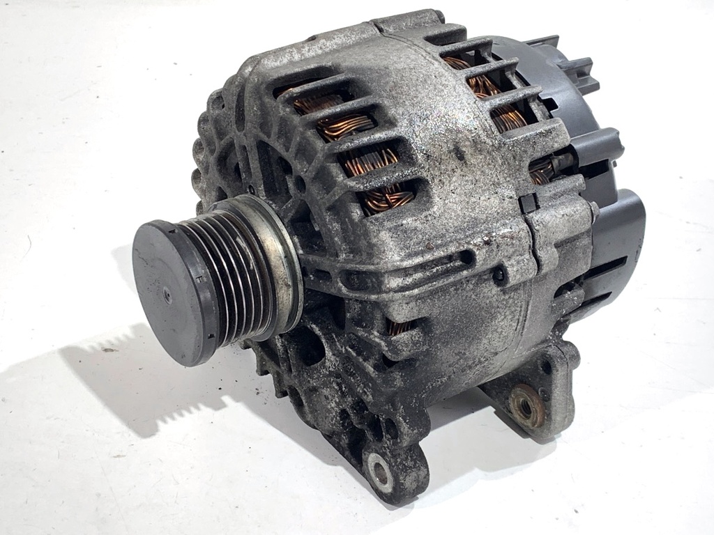 [STARK-860261] Alternador AUDI Q5 (8RB) 2.0 TDI quattro 125 kW 2008-2012
