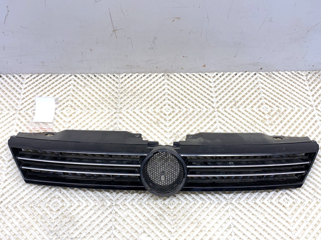[STARK-885124] Rejilla de parachoques VW Jetta IV (162, 163, AV3, AV2) 2008-2022 1.4 TSI