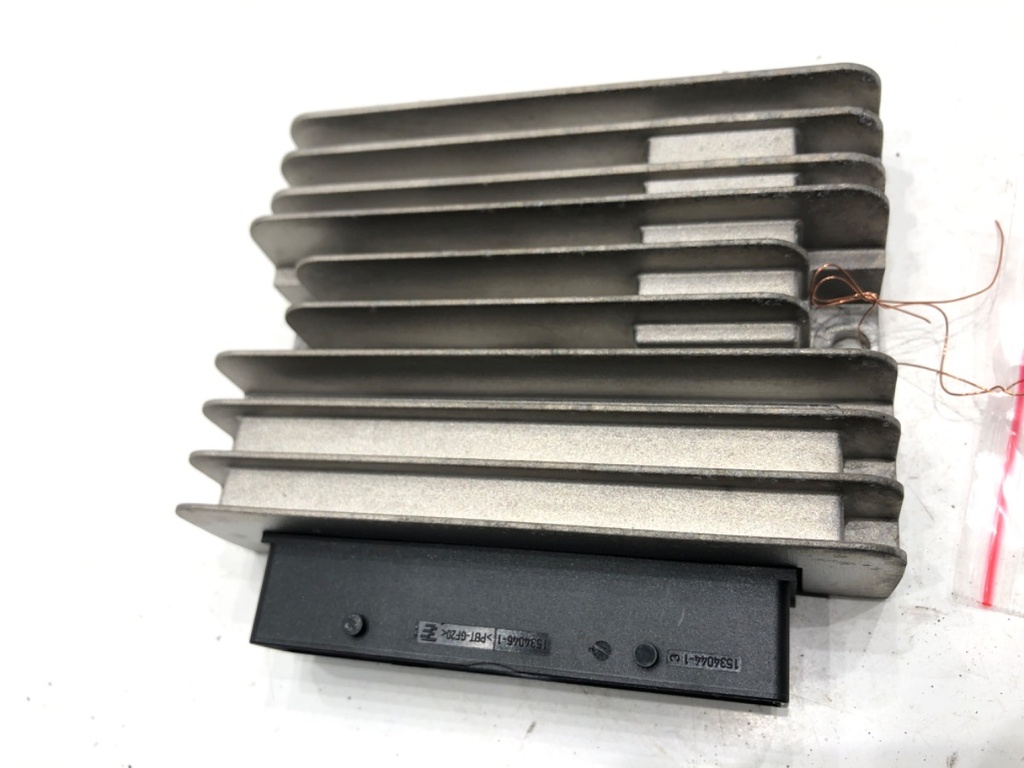 [STARK-894125] Amplificador Mercedes-Benz Clase C (W205) 2013-2022