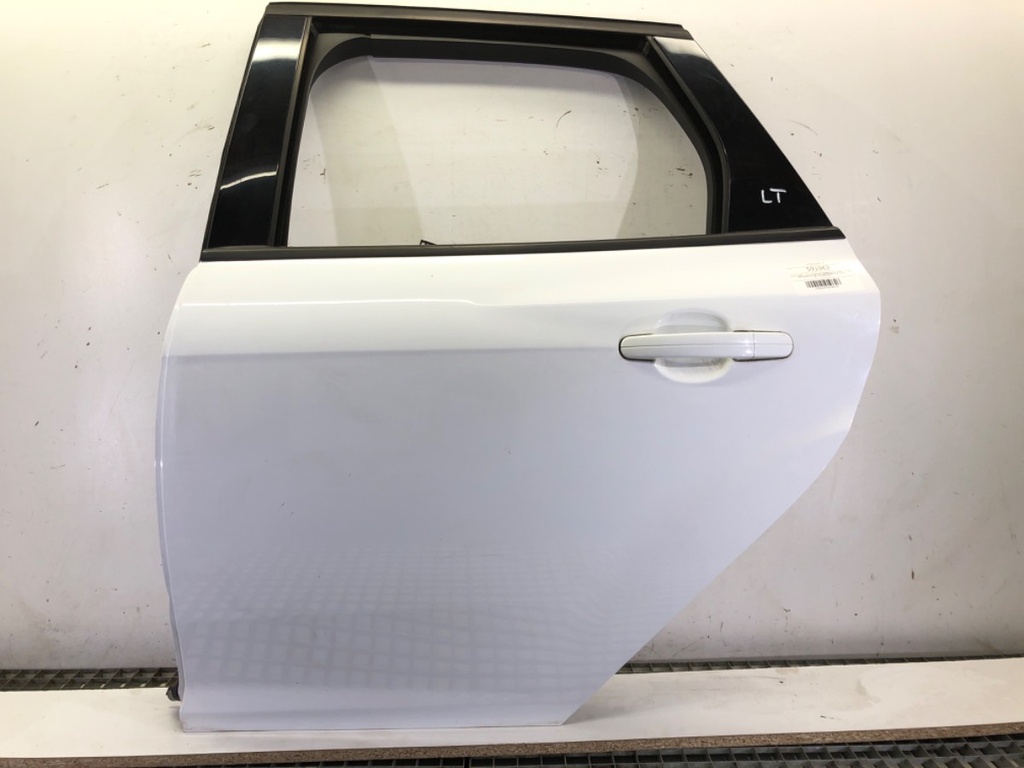 [STARK-591962] Puerta trasera izquierda Ford Focus III Turnier 2010-2022