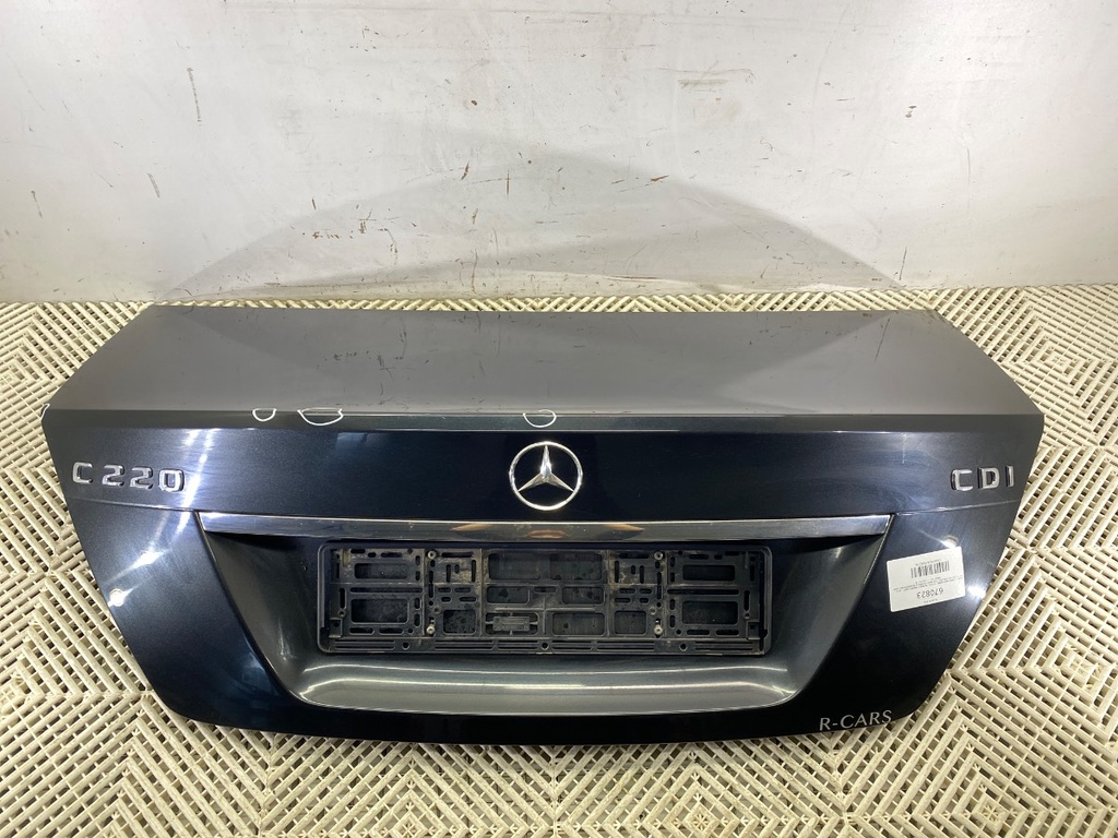 [STARK-670823] Portón trasero MERCEDES-BENZ Clase C (W204) 2007-2015