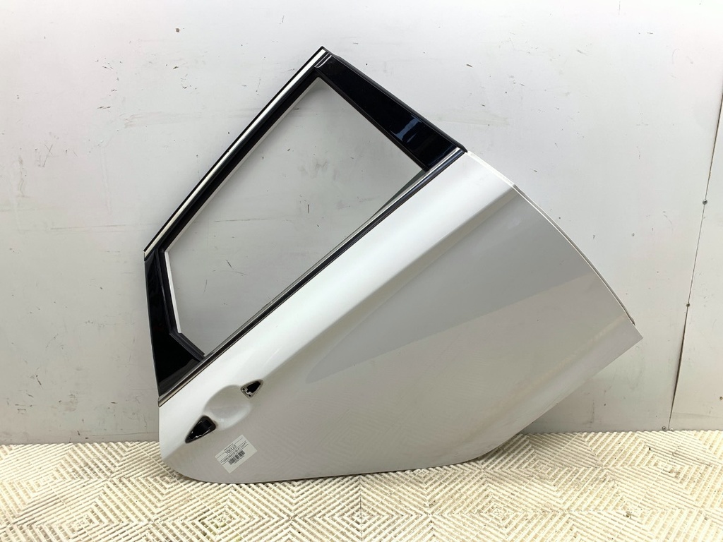 [STARK-706120] Puerta trasera derecha HYUNDAI i40 I (VF) 2012-2022 1.6 GDI 99 kW