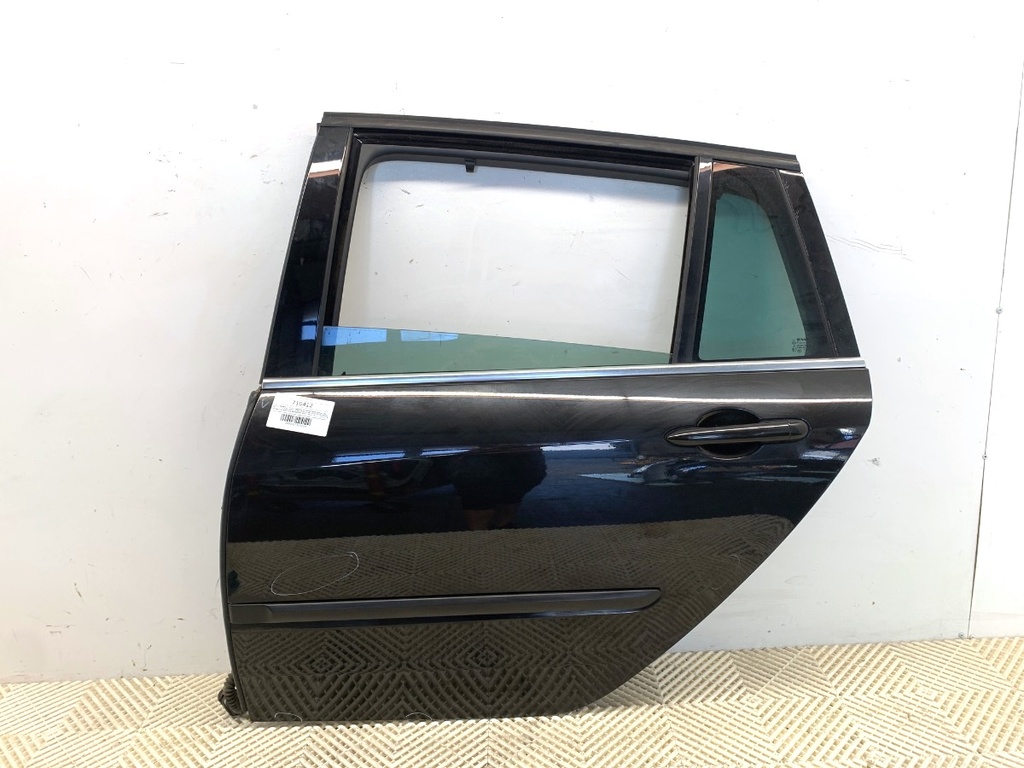 [STARK-710412] Puerta trasera izquierda Renault Laguna III Grandtour 2.0 dCi 110 kW NV676