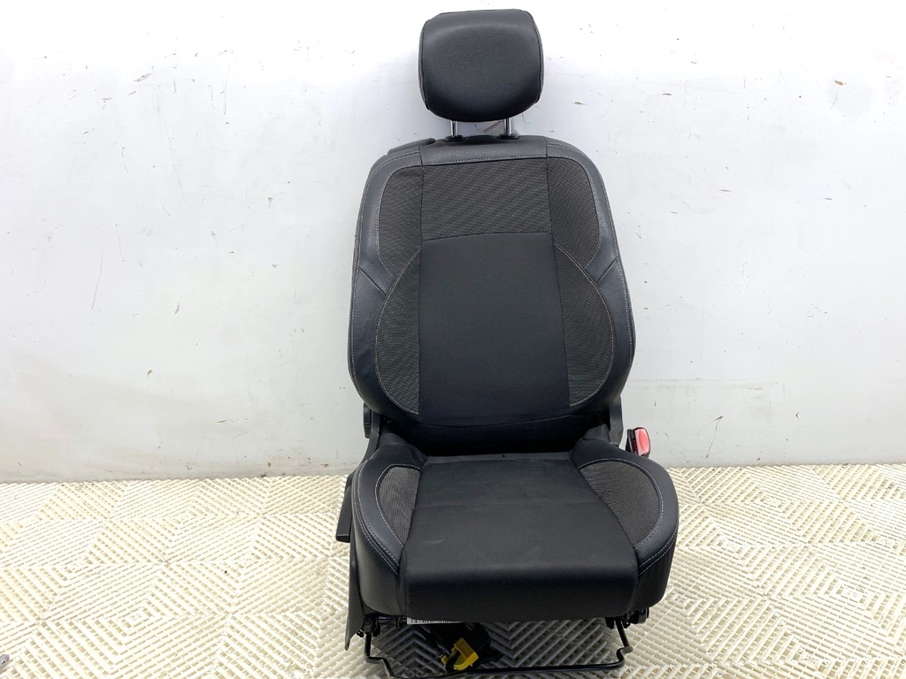 [STARK-781523] Asiento delantero derecho Renault Megane CC (EZ0/1_) 2010-2022 1.4 TCe