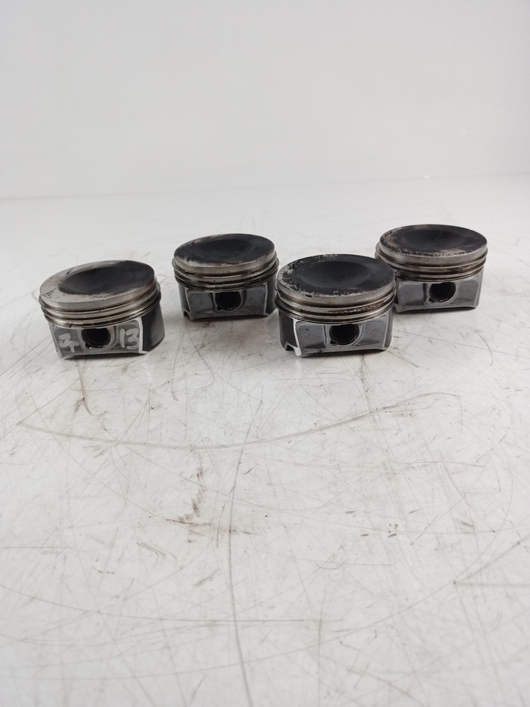 [MTD-431901] 4x pistones Audi A4 B7 2.0 TFSI gasolina BWT