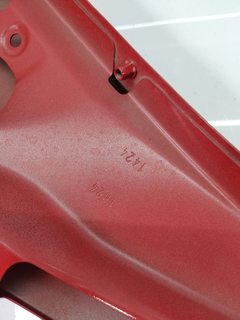 [MTD-506676] Moldura de portón trasero FERRARI 296 GTS