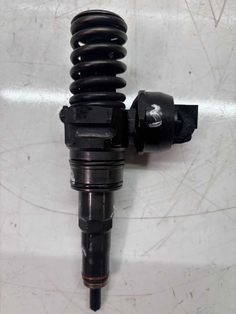 [MTD-462610] Unidad de boquilla de la bomba Audi A4 B7 1.9 TDI BRB 038130073BH