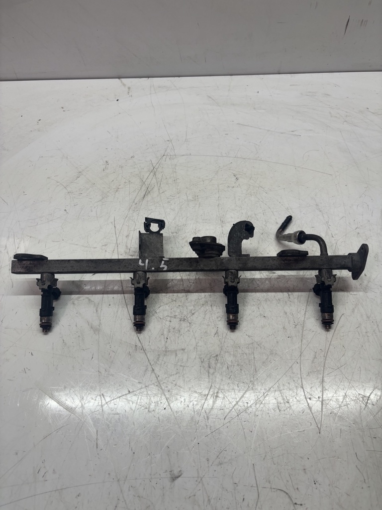 [MTD-467110] Riel inyector Nissan Titan A60 5.6 V8 VK56DE 17521-7S00A
