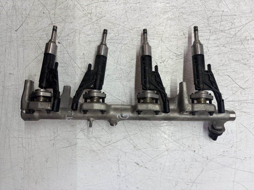 [MTD-483275] Carril del inyector BMW X1 F48 2.0 xDrive 20i B48A20A 7639979