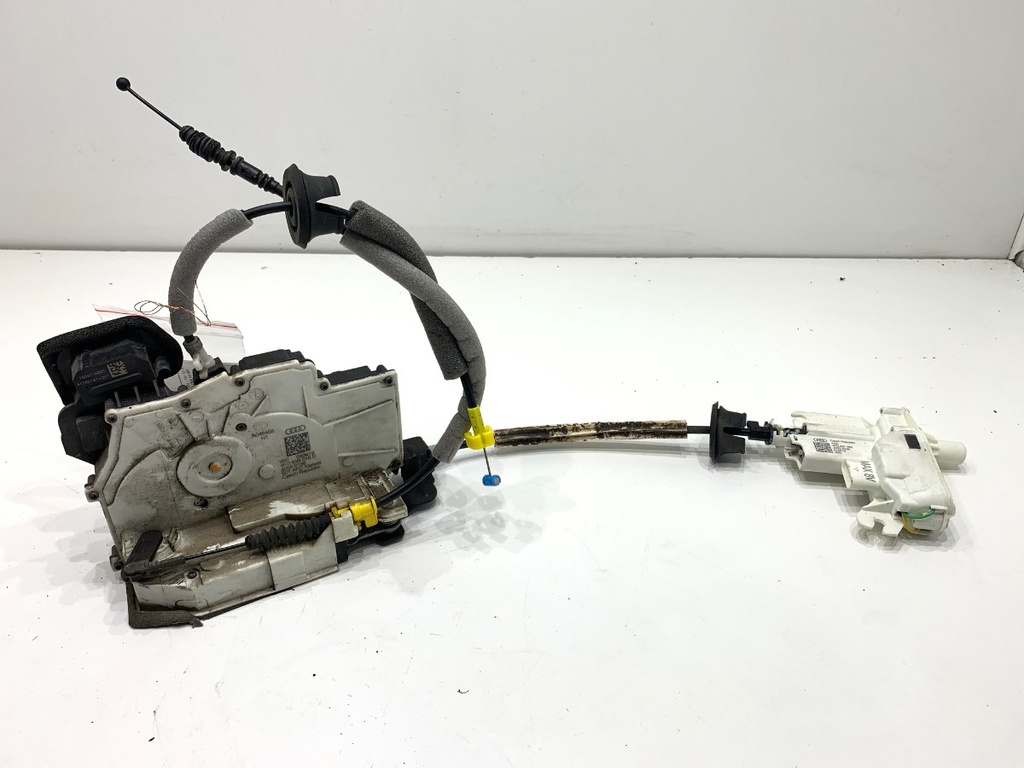 [STARK-809568] Cerradura de puerta trasera derecha Audi A8 D5 (4N2, 4N8) 2017-2022, 50 TDI Mild Hybrid quattro