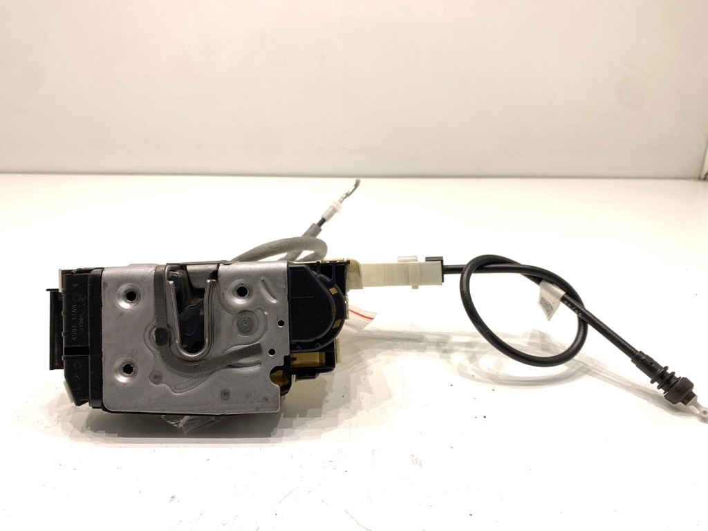 [STARK-841673] Cerradura de puerta delantera izquierda MERCEDES-BENZ SPRINTER 3,5-t Tourer Bus (B907) 2018-2022