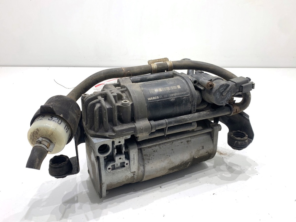 [STARK-848798] Bomba de suspensión Mercedes-Benz Clase E T-Model (S212) 2009-2016