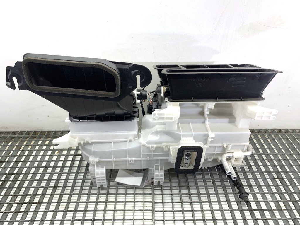 [STARK-880530] Núcleo del calefactor para Mitsubishi Eclipse Cross (GK_) 1.5 T-Mivec 2017-2022
