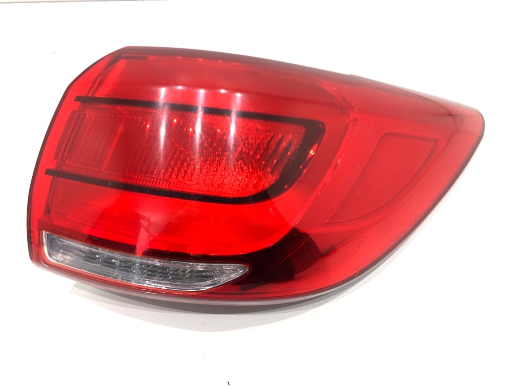 [STARK-884823] Piloto trasero derecho KIA Sportage III (SL) 2009-2022 1.7 CRDi 116CV 924023W510