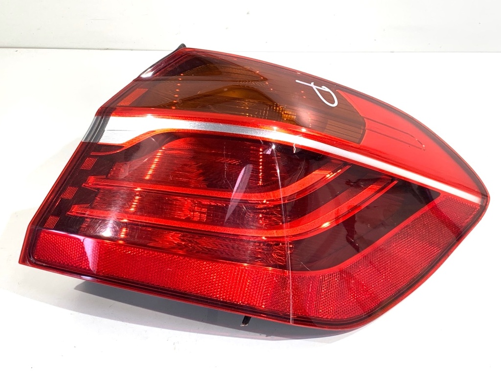[STARK-906527] Piloto trasero derecho BMW 2 Active Tourer (F45) 2013-2022