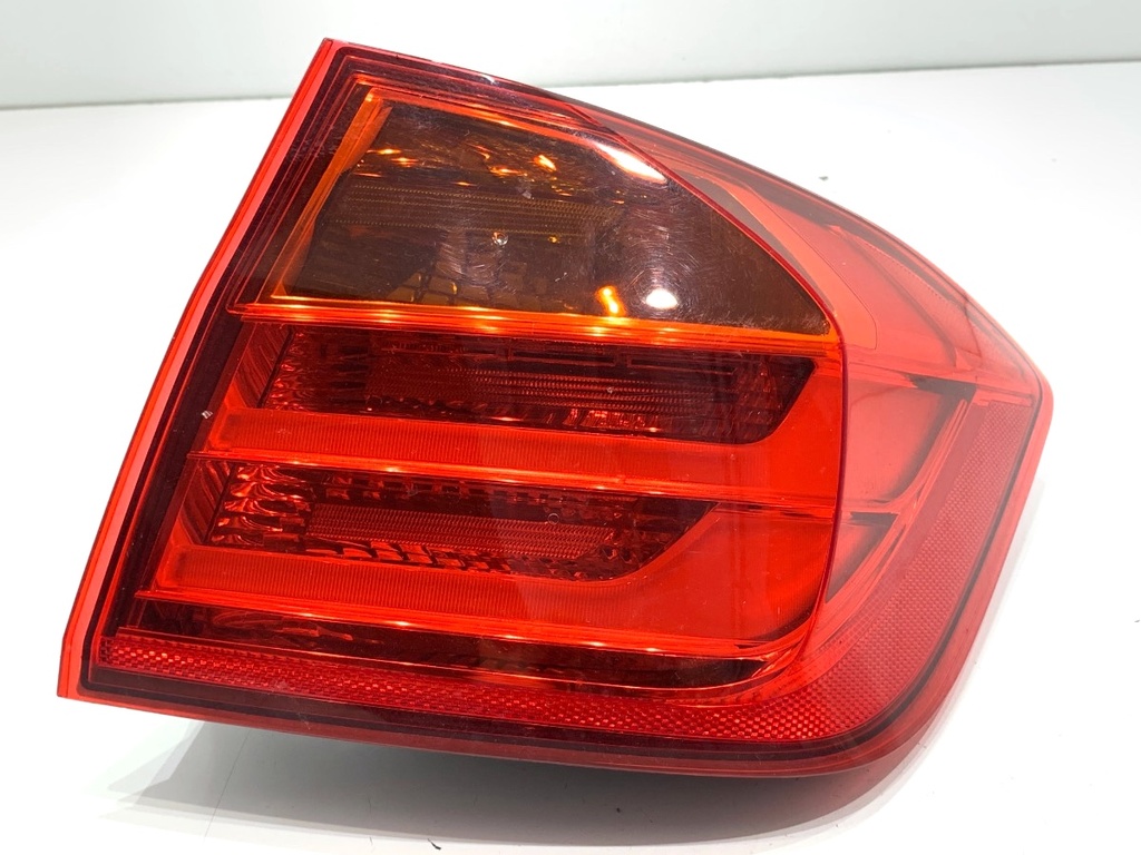 [STARK-913617] Piloto trasero derecho BMW Serie 3 (F30, F80) 2011-2018