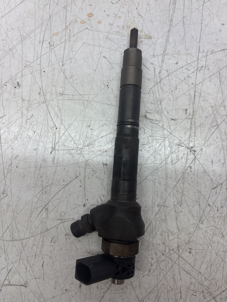 [MTD-475550] Inyector VW Audi Seat Skoda Golf VII A3 Leon 1.6 TDI CLHA CLH 04L130277G