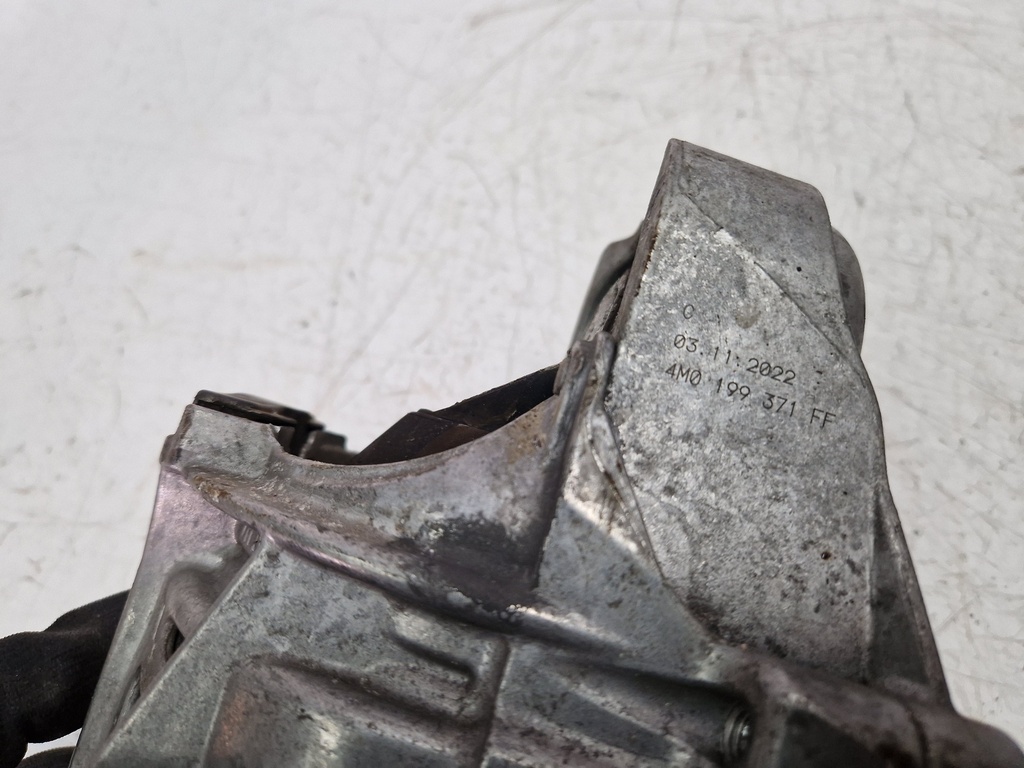 [MTD-499138] Soporte de motor Audi A4 8WC 3.0 TDI V6 DMG DMGA 4M0199371FF