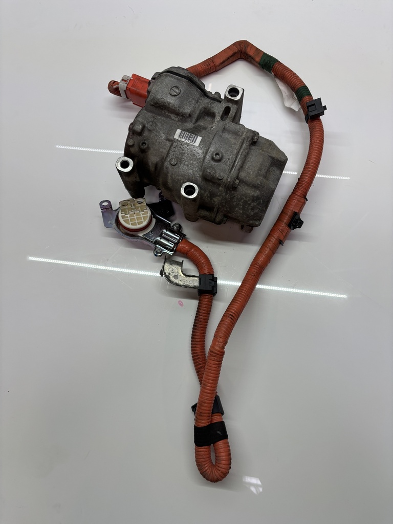 [MTD-500261] Compresor de aire acondicionado Toyota Yaris P13 1.5 Hybrid 1NZ-FXE