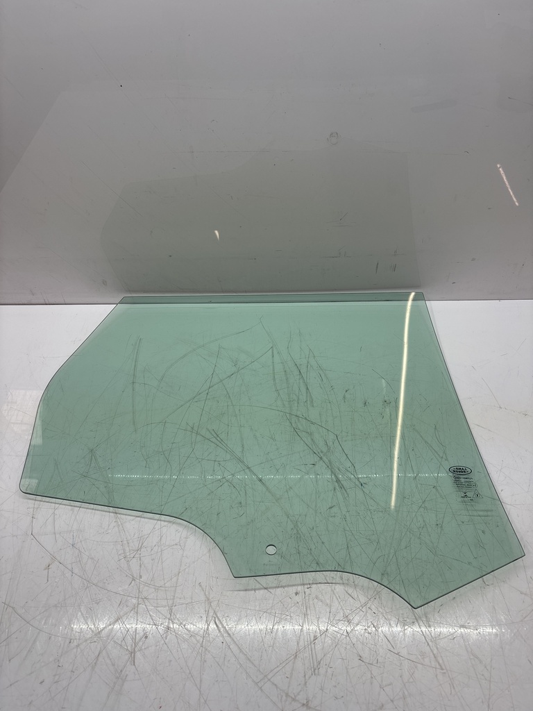 [MTD-500676] Cristal trasero izquierdo Land Rover Discovery Sport L550 2021 110KW 150CV