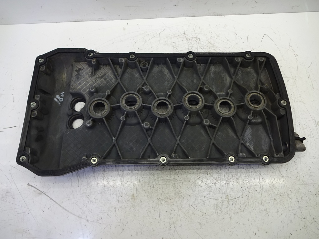 [MTD-355735] Tapa de balancines para Audi A8 6.0 W12 Quattro BHT 07C103476AE