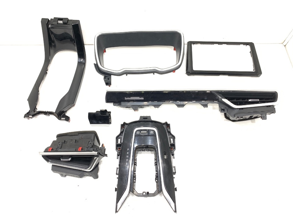 [STARK-797996] Moldura decorativa interior para Toyota Corolla sedán (_E21_) 2019-2022