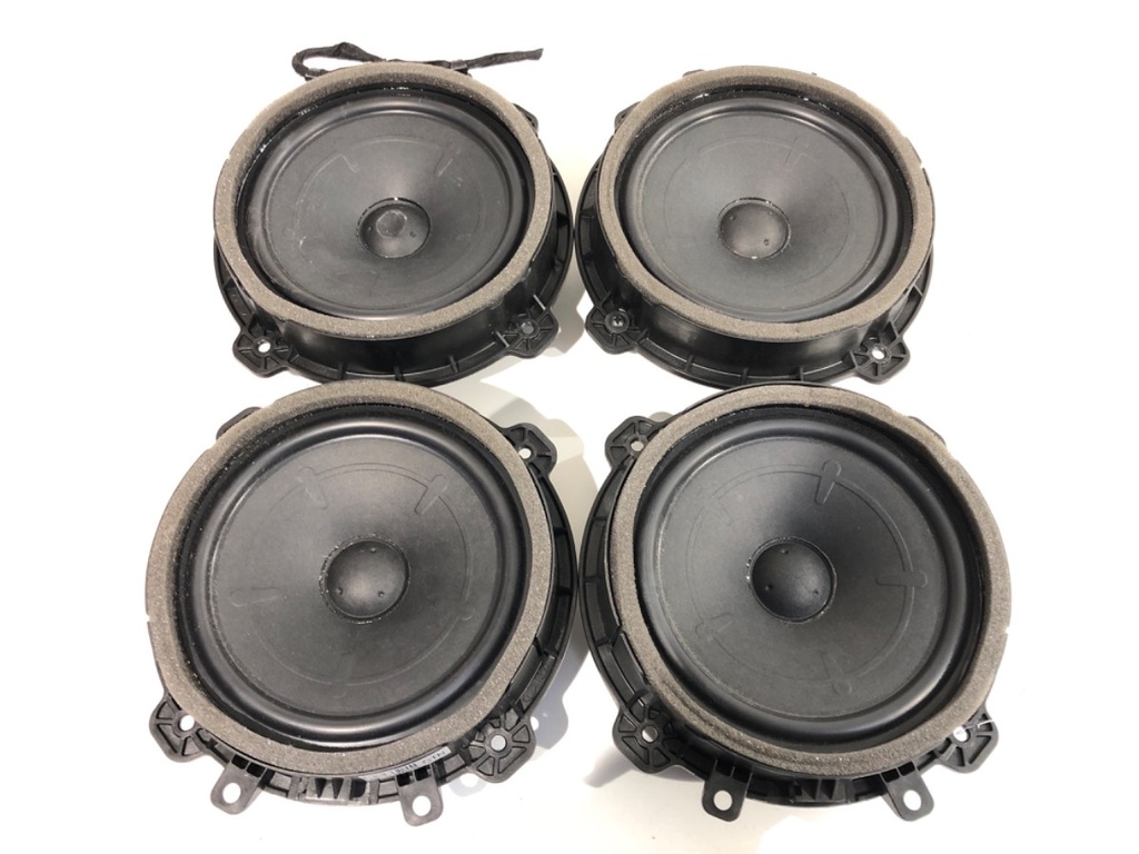 [STARK-802374] Juego de altavoces Hyundai Tucson (NX4E, NX4A) 2020-2022