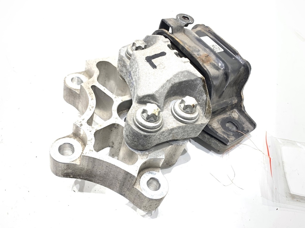 [STARK-803267] Soporte de motor izquierdo JEEP COMPASS (MP, M6) 1.4 MultiAir 103 kW 2016-2022