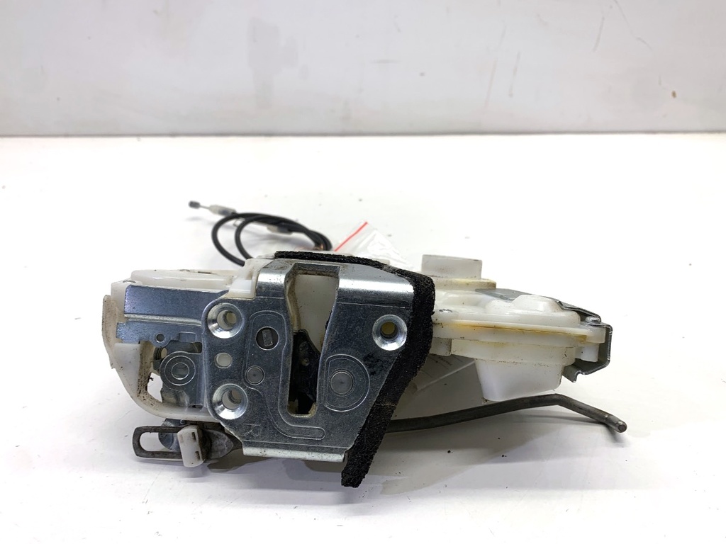 [STARK-869546] Cerradura de puerta delantera derecha Suzuki Swift III (MZ, EZ) 1.3 2005-2022