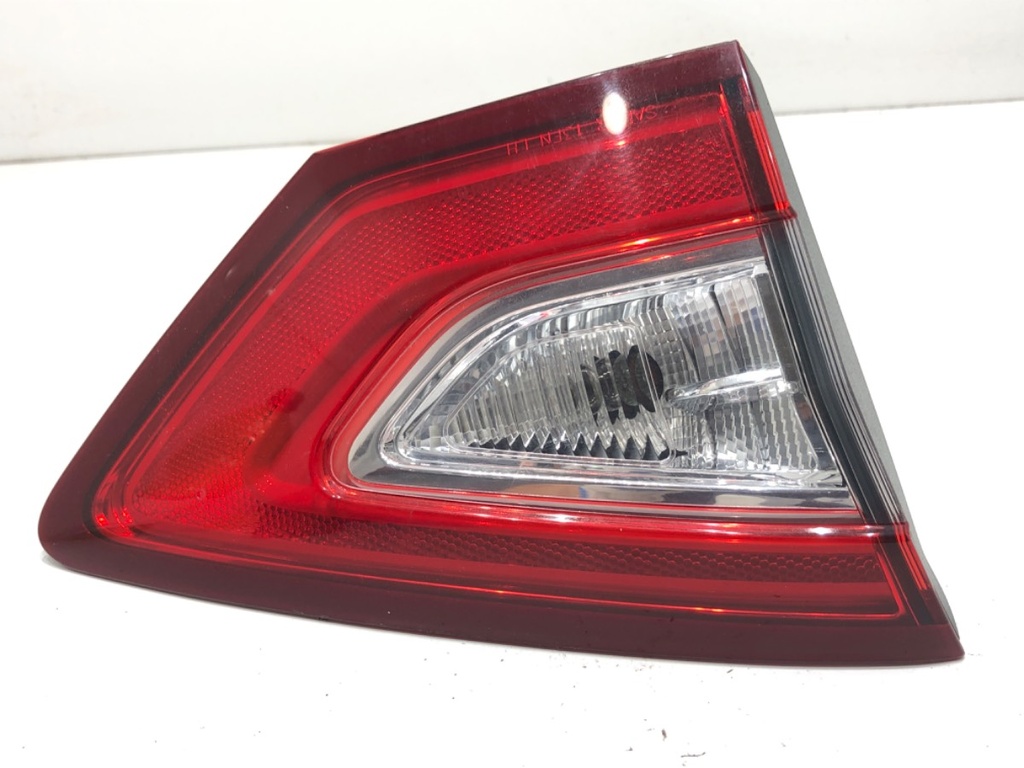 [STARK-754621] Piloto trasero izquierdo Ford Mondeo V liftback 2.0 EcoBoost 2014-2022