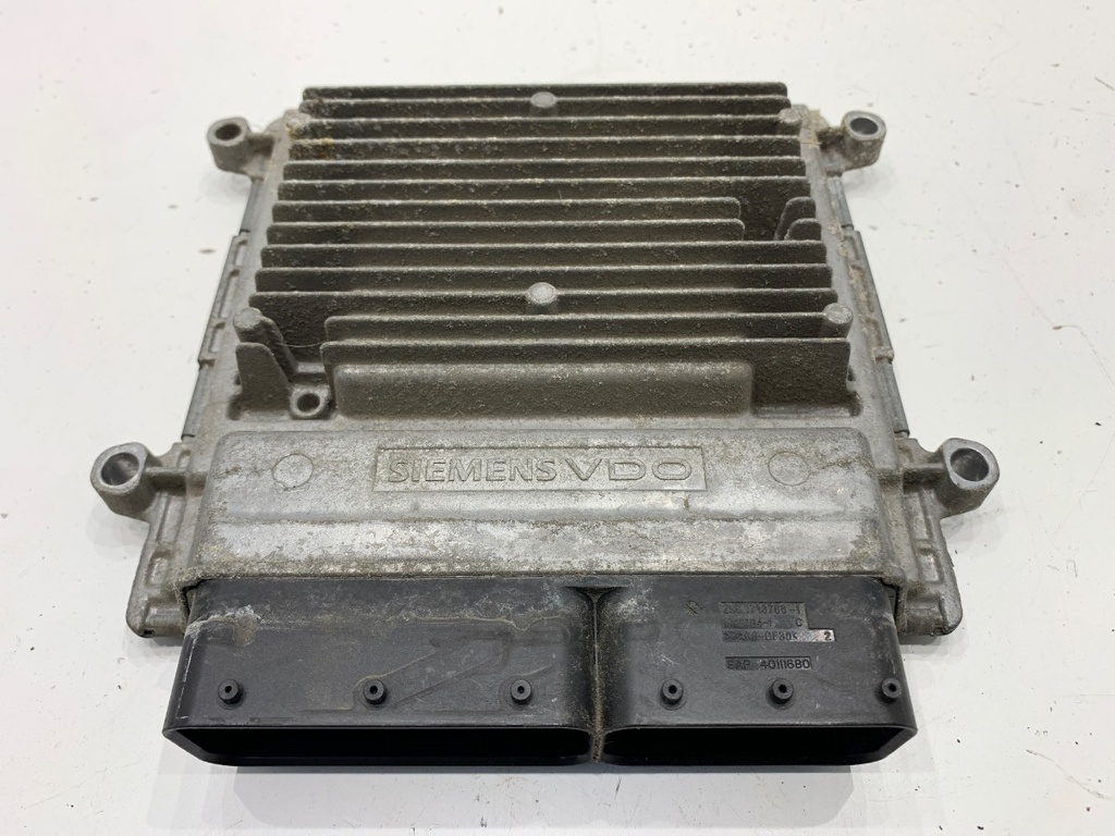 [STARK-755039] Unidad de control del motor Dodge Caliber 2.0 115kW (156CV) gasolina P68065008AC