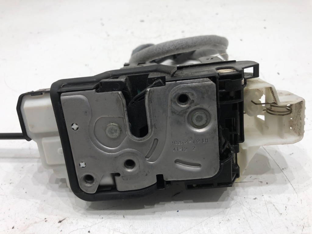 [STARK-760387] Cerradura de puerta trasera izquierda Volvo V40 liftback (525, 526) 2012-2022