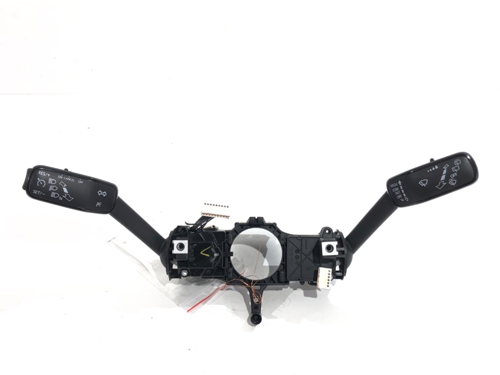 [STARK-772100] Combinado de luces/intermitentes SKODA OCTAVIA III Combi (5E5, 5E6) 2012-2022