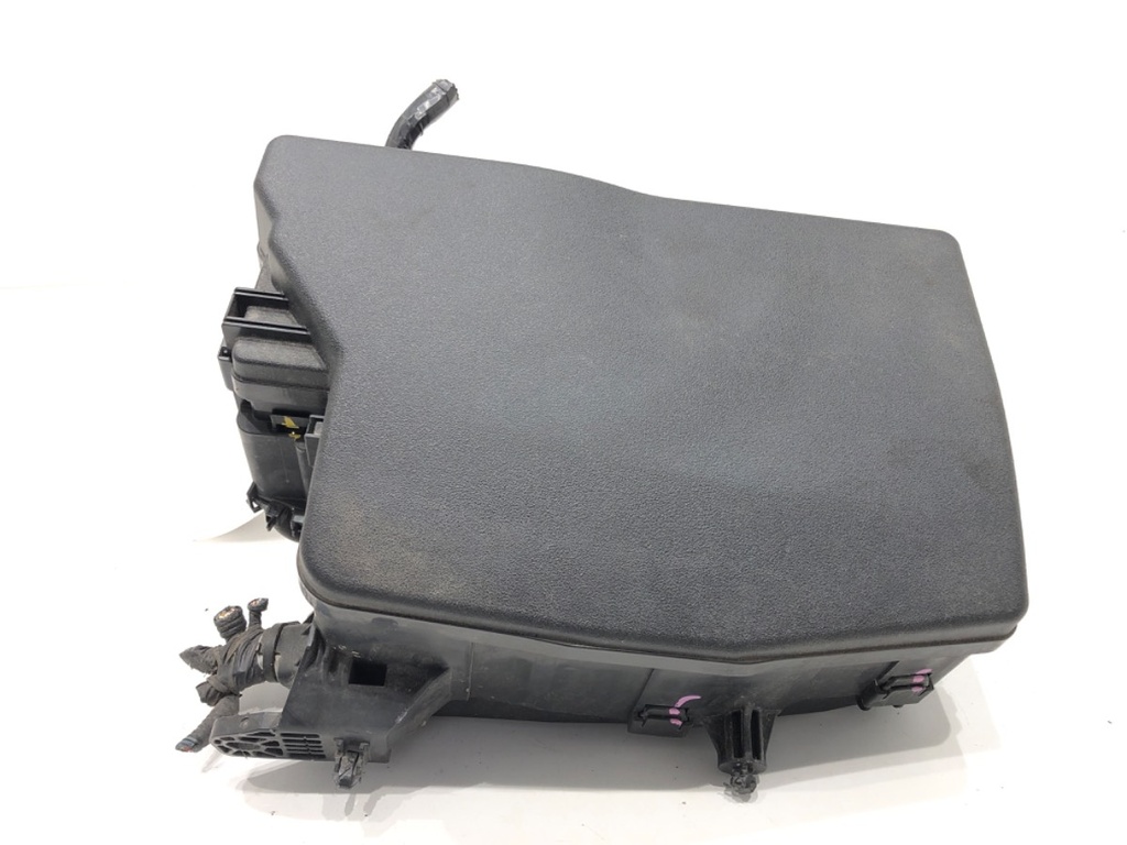 [STARK-585957] Caja de fusibles Toyota Auris SW (_E18_) 1.6 D4-D 82kW (112CV) 2015-2018