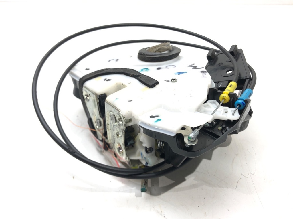 [STARK-511888] Cerradura de puerta delantera izquierda SUZUKI Baleno (FW, EW) 1.2 (A1K412) 66 kW gasolina 2016-2022