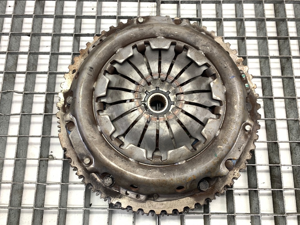 [STARK-880631] Embrague Nissan Micra V (K14) 1.0 IG-T 100 (74 kW / 101 CV) 2018-2022