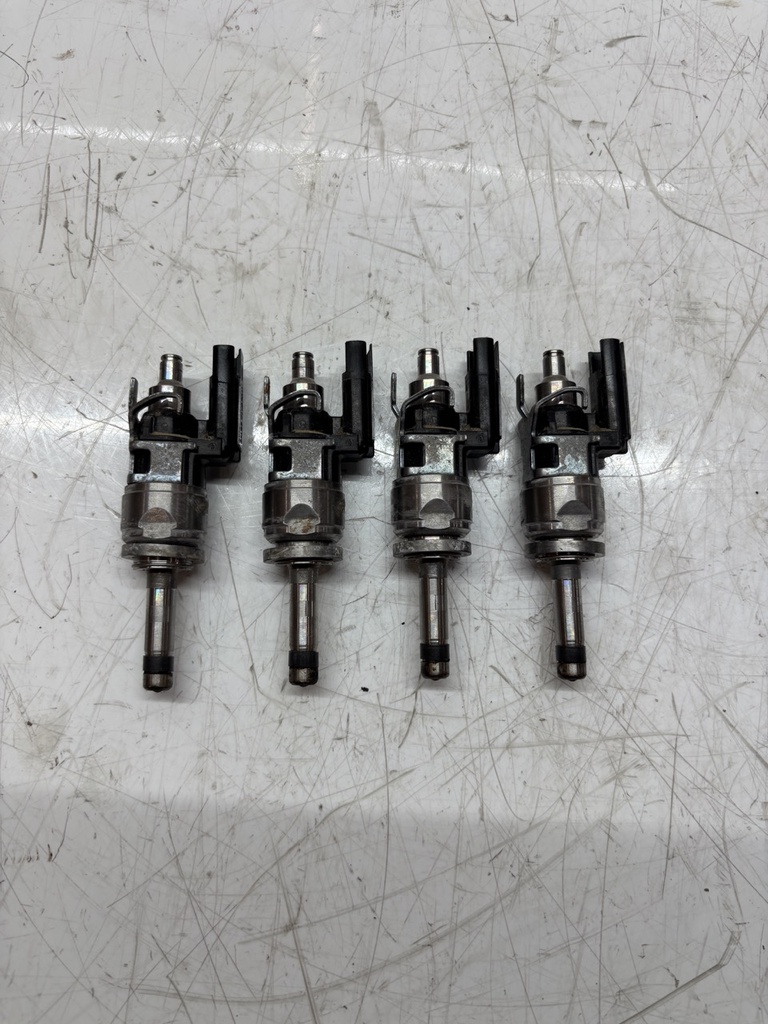 [MTD-451743] Inyector Volvo V40 525 2.0 T2 B4204T17 31432774