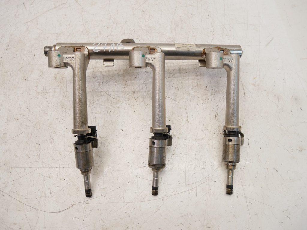 [MTD-485481] Colector de inyección Volvo XC40 T5 1.5 híbrido gasolina B3154T10 32257109
