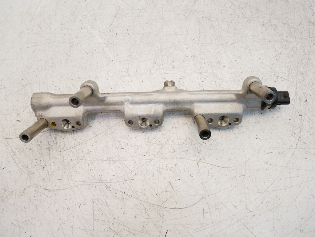 [MTD-491028] Colector de inyección BMW Serie 1 F20 3.0 M140i B58B30A 2018