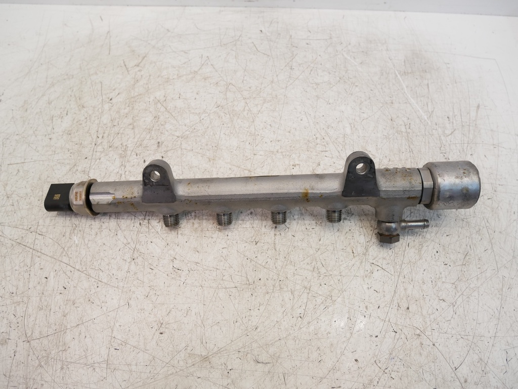 [MTD-504145] Tubo de raíl Mercedes CLA C117 2.2 OM651.930 A6510700700