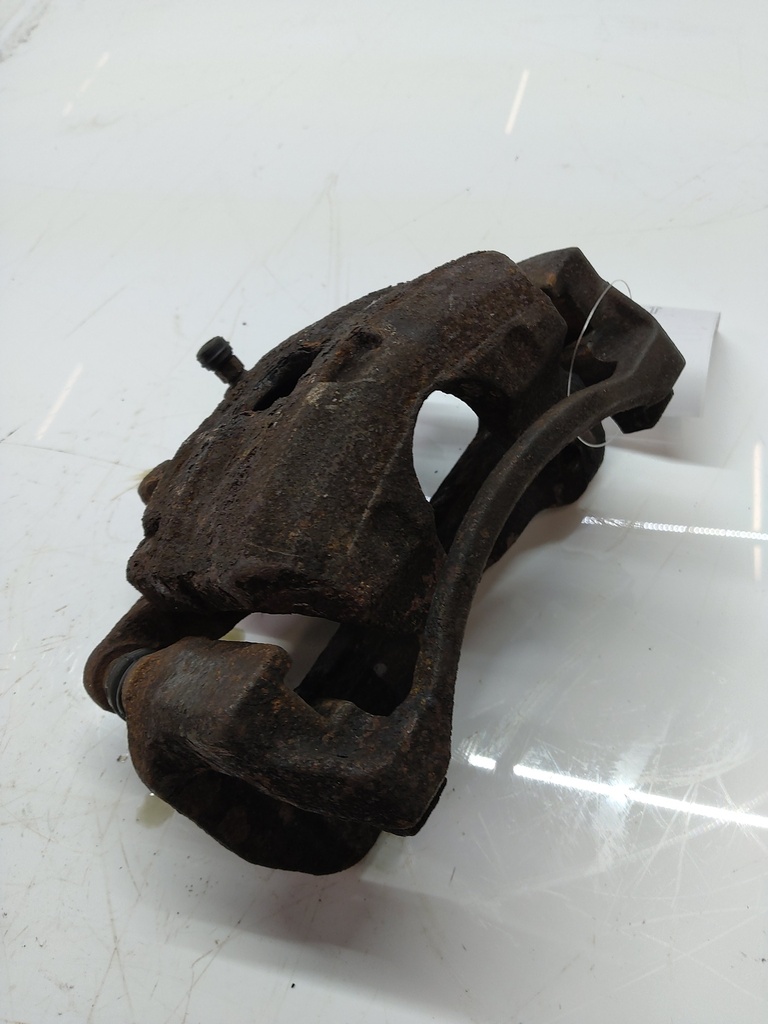 [MTD-504075] Pinza de freno derecha Mitsubishi L200 Triton KB4T 2.5 DI-D 4D56