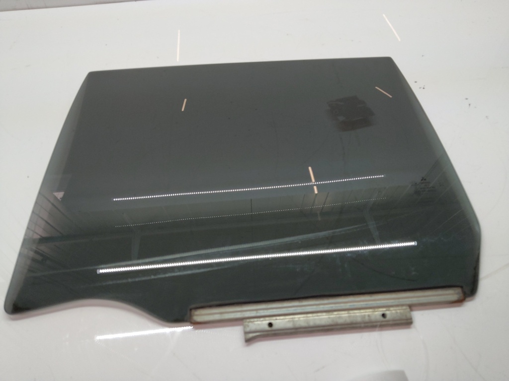 [MTD-504941] Ventana Mitsubishi L200 Triton KB4T 2.5 DI-D 4D56