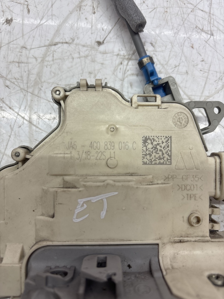 [MTD-510468] Cerradura de puerta Audi A3 8VM 2.0 quattro DJHA DJH 4G0839016C