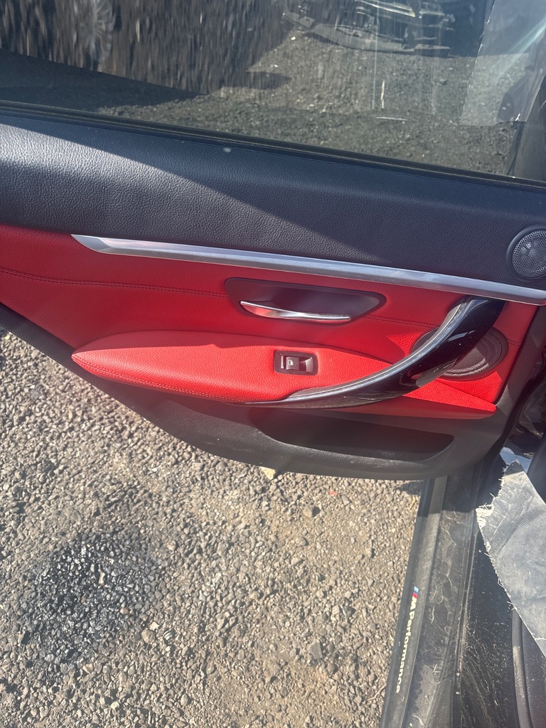 [MTD-530395] Panel interior de puerta trasera izquierdo BMW 4 Series