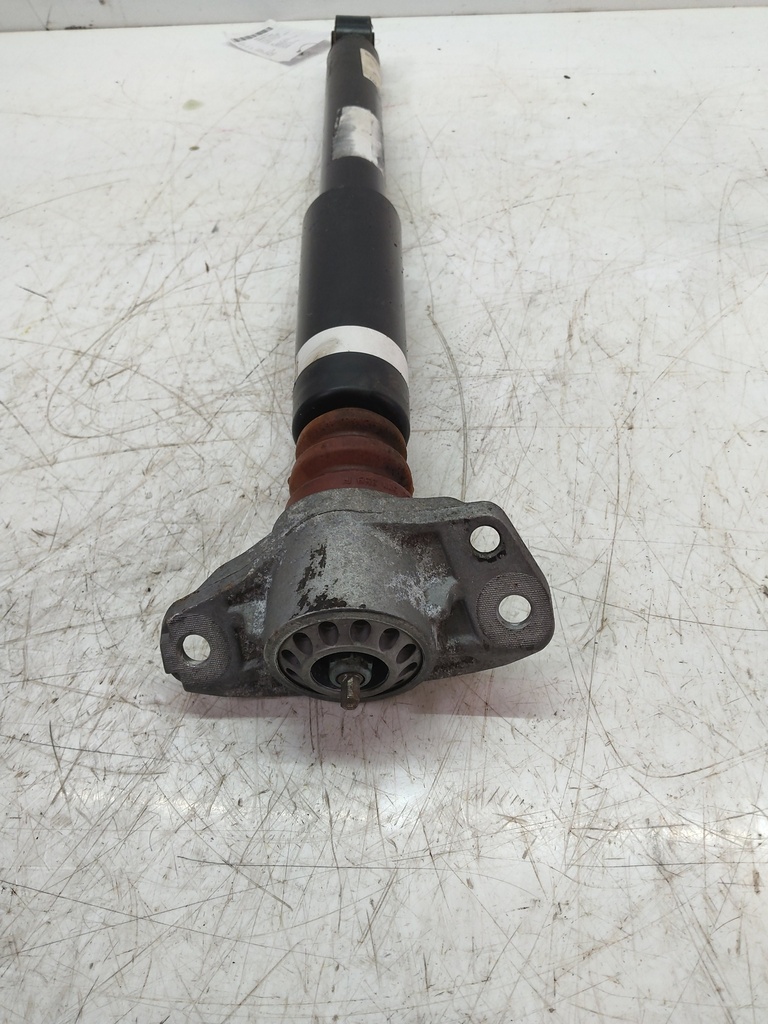 [MTD-513646] Puntal de suspensión derecho VW Passat B7 2.0 TDI CFFB 3C0513049BD