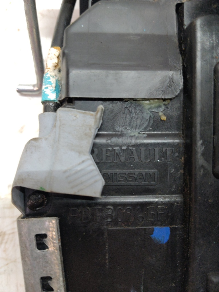 [MTD-515470] Cerradura de puerta Nissan Navara D23M 2.3 dCi diésel YS23DDTT YS23 PBT30