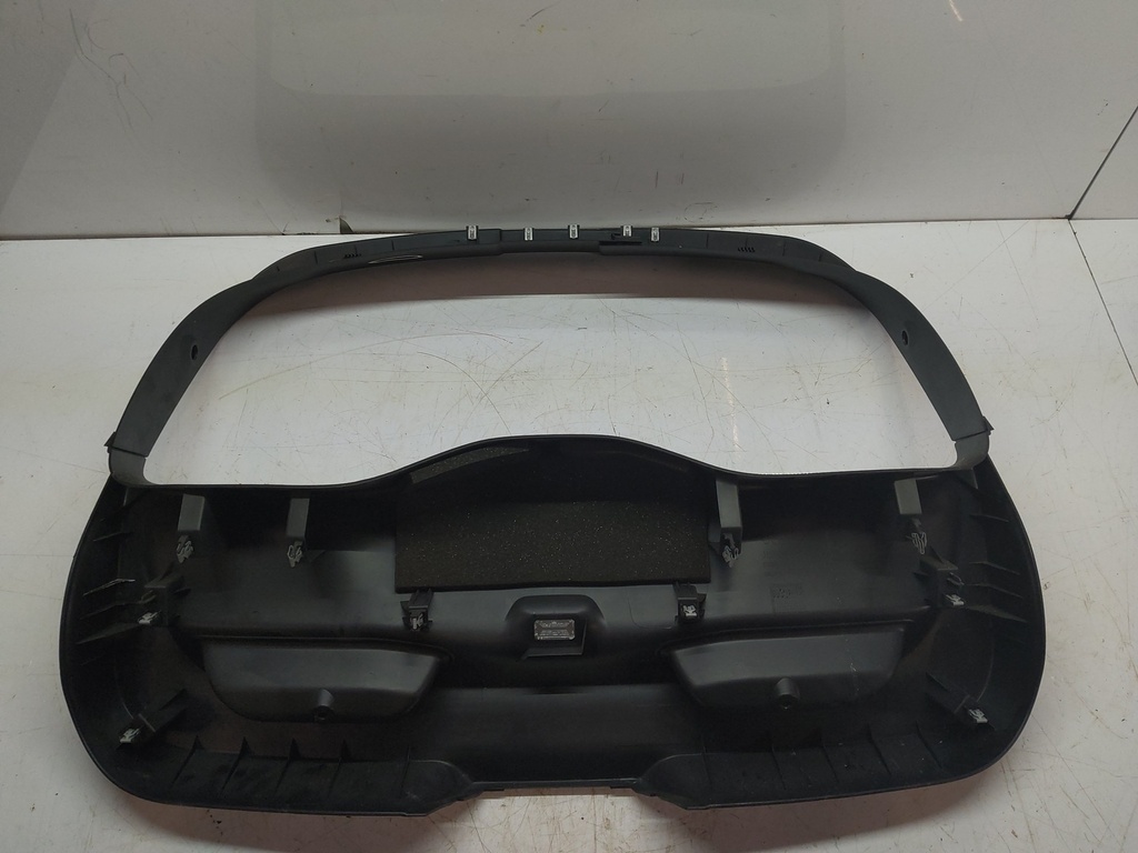 [MTD-515765] Revestimiento portón trasero Volvo V40 2.0 D 2014