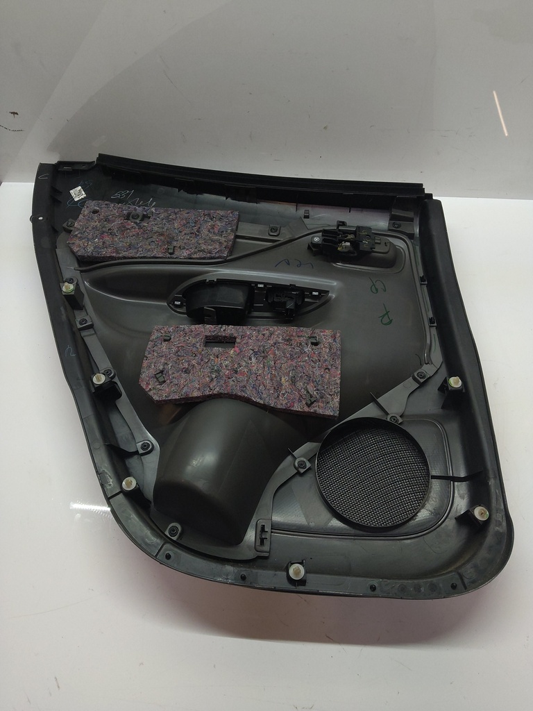 [MTD-515953] Panel de puerta Mitsubishi L200 2.4 Diesel 4N15 7222B156ZZ