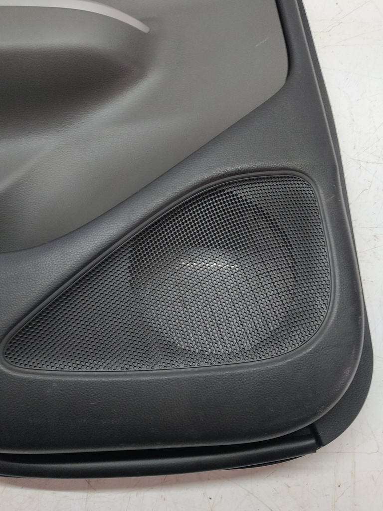 [MTD-515922] Panel de puerta trasera izquierda Mitsubishi L200 2.4 4N15 (7222B156ZZ)